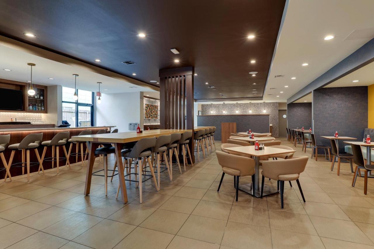 Holiday Inn Mobile Airport By Ihg Exterior foto